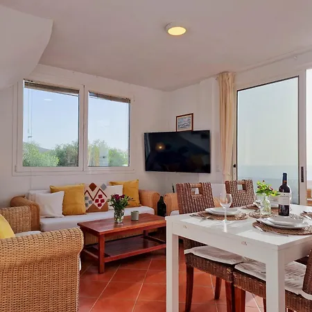 Beachfront Medano & Infinity Jacuzzi & Warm Pool 厄尔梅达诺