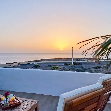 Beachfront Medano & Infinity Jacuzzi & Warm Pool