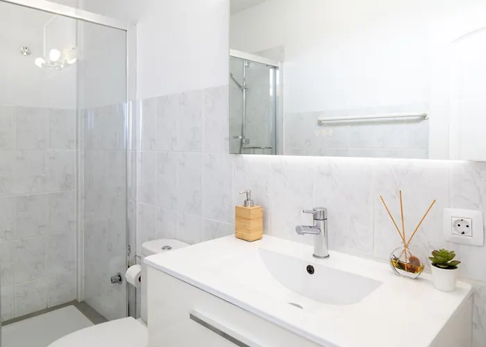 Beachfront Medano & Infinity Jacuzzi & Warm Pool Vila *