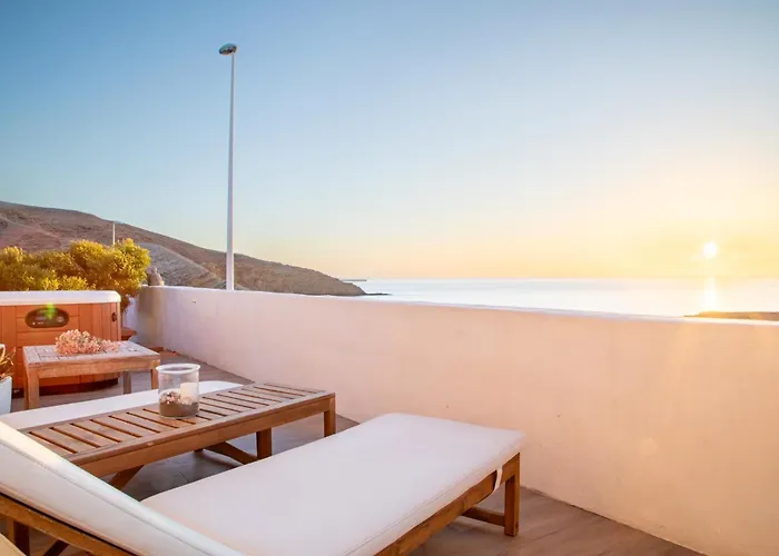 Vila Beachfront Medano & Infinity Jacuzzi & Warm Pool