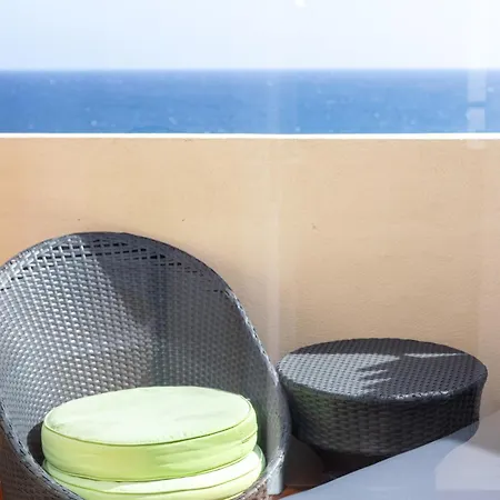 Beachfront Medano & Infinity Jacuzzi & Warm Pool * El Medano (Tenerife)