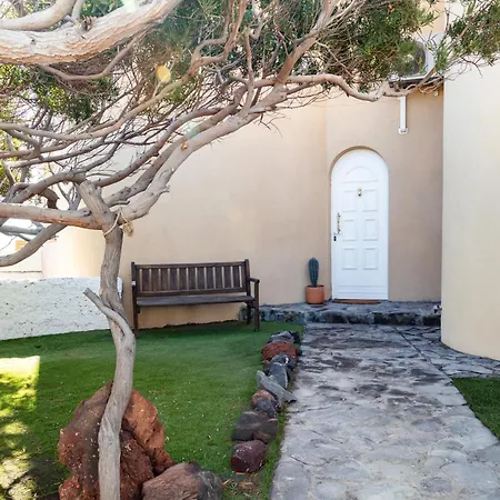 Villa Beachfront Medano & Infinity Jacuzzi & Warm Pool El Medano (Tenerife)