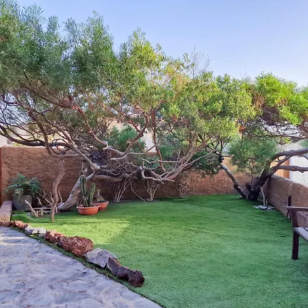Medano Seaside Villa, Jacuzzi&Pool Villa *
