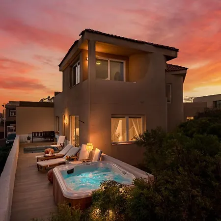 Beachfront Medano & Infinity Jacuzzi & Warm Pool *